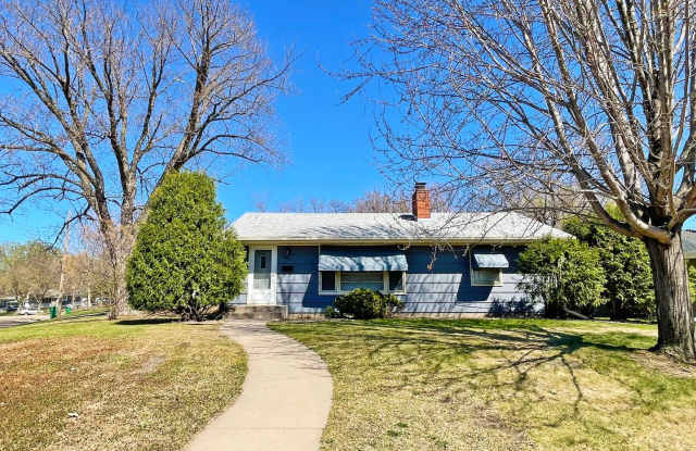 Charming Redone Rambler in Perfect Location with 2-Car Garage is Pet Friendly and Accessible! photos photos