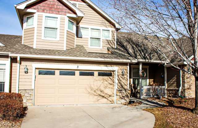 Meticulously maintained townhome on August 1st! photos photos