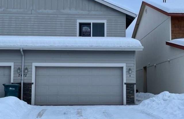 3 Bedroom Condo in South Anchorage w/ Fenced Backyard! - 2422 East 52nd Avenue, Anchorage, AK 99507