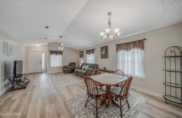 2 bedroom home in Palm Cove Community photos photos