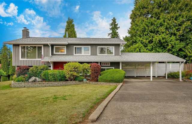 Beautiful Home with 4 Bedrooms and 2 Bathroom available for Rent Today! - 2820 East Crestline Drive, Bellingham, WA 98226