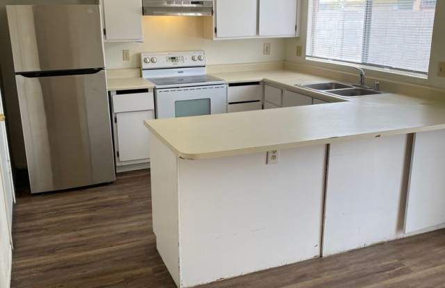 Single Level Glendale Gem Gallery 3