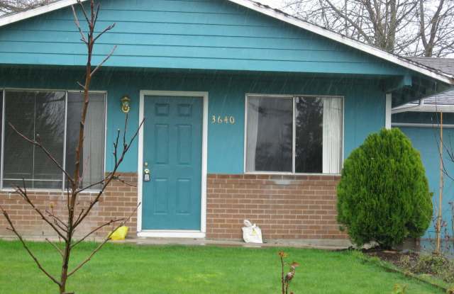 3 Bedroom duplex Near Mt. Hood CC available now!! - 3640 Northeast Division Street, Gresham, OR 97030
