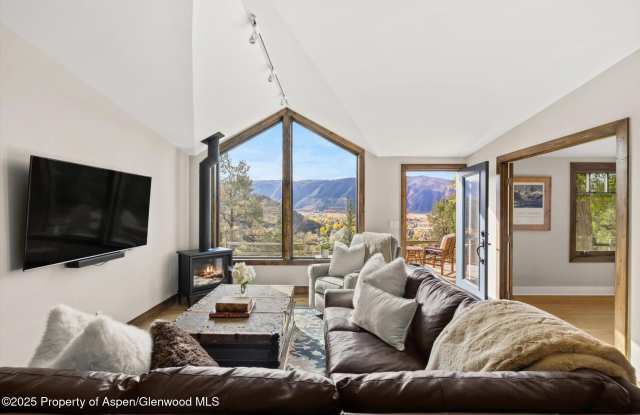 641 Pinon Drive Gallery 3