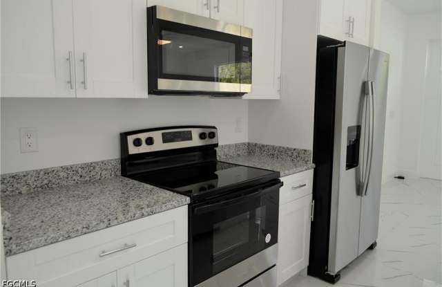 2611 Carol Place Gallery 3