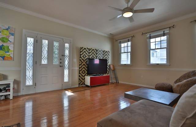 116 Sunrise Ave Gallery 3