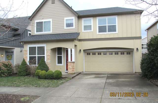 Oregon City 2040 SF ! 3 BR 2.5 Bth, large 2nd  3rd BR, 2 car garage w/opener, fenced yard - 12628 Joseph Way, Oregon City, OR 97045