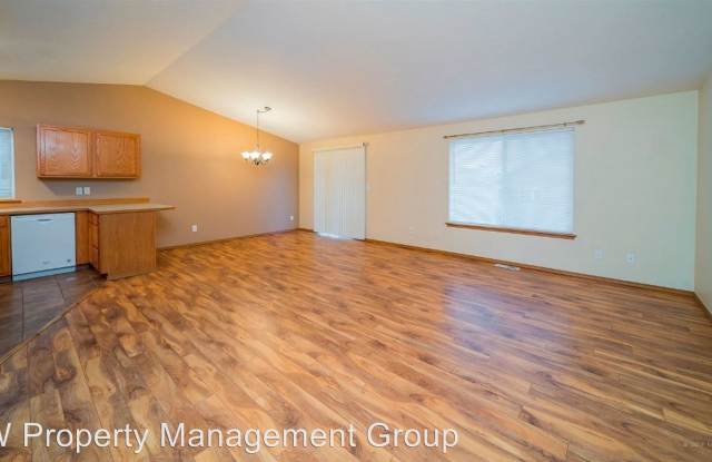 5902 106th Place NE Gallery 3