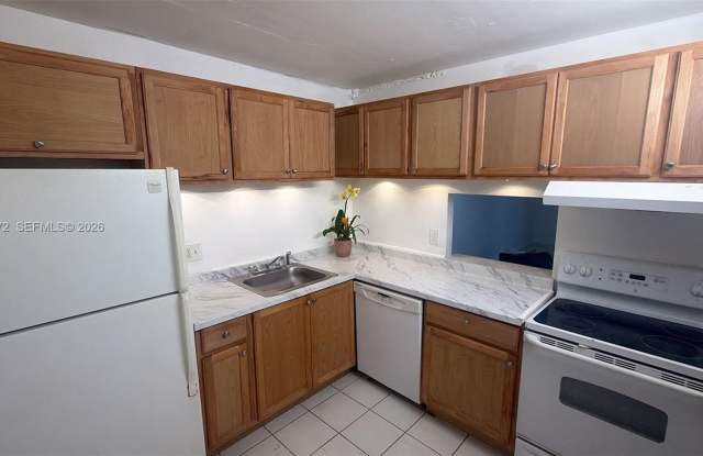 500 Executive Center Dr photos photos