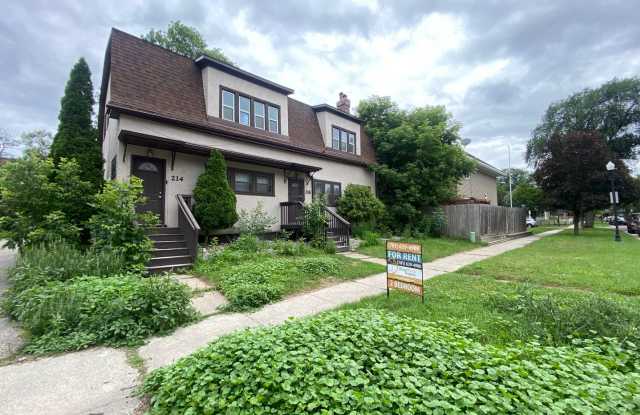 Updated 2 bed/1 bath Duplex for Rent! photos photos
