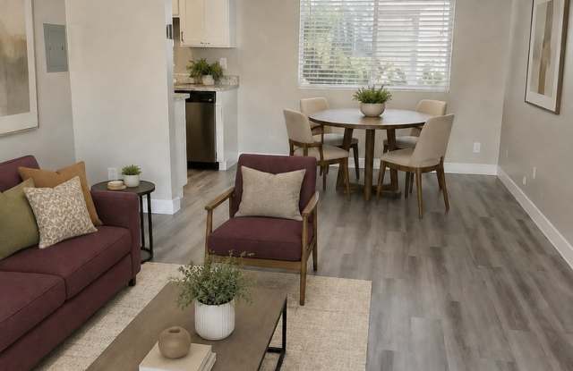 Carlsbad Coast Apts Gallery 2