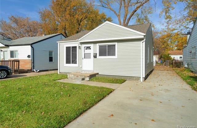 13817 HENDRICKS Avenue - 13817 Hendricks Avenue, Warren, MI 48089