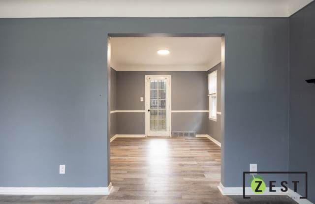 **OPEN HOUSE FRIDAY Sept 18th from 6:30pm to 7pm**  Amazing 3 Bed 1.5Bath Colonial Gallery 4