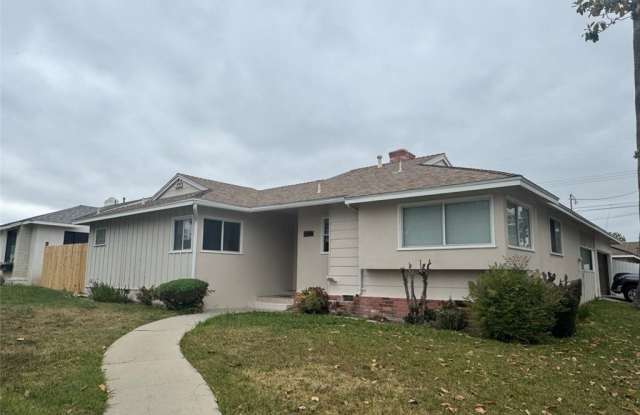 1000 Riedel Avenue photos photos