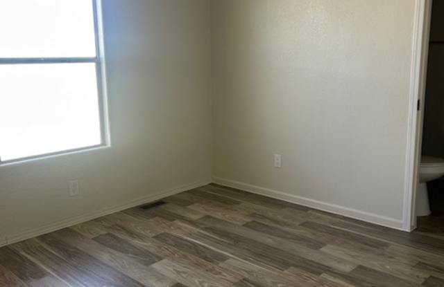 9427 E University Dr Gallery 4