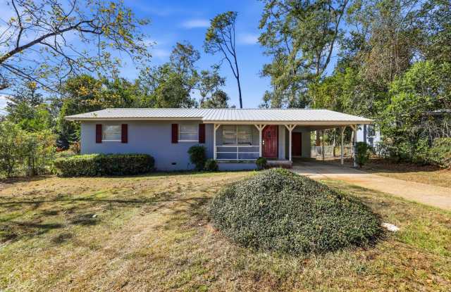 3 Bedroom House off Juniper Drive! photos photos 3 Bedroom House off Juniper Drive! photos photos