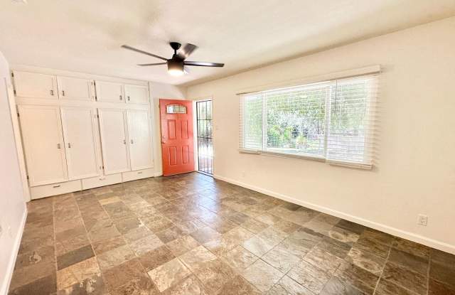Darling Upgraded Studio Unit in Park Like Setting, Minutes to I-15 & Downtown Fallbrook! Gallery 4