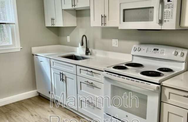 9 Emerald Drive - 9 Emerald Drive, Strafford County, NH 03825