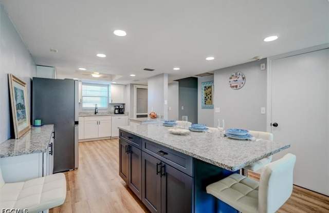 4541 Bay Beach Lane Gallery 1
