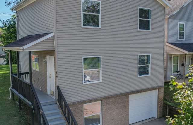 For Rent - Four-Bedroom Two-Bathroom Home Available NOW! - 276 Franklin Street, Springfield, OH 45506