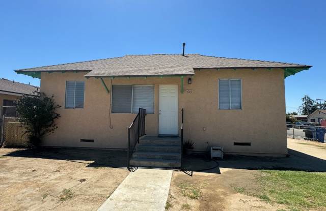 Cozy home in Wasco awaits your arrival! - Available now! - 601 D Street, Wasco, CA 93280