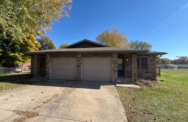 3710/3714 N Farm Rd 165 Gallery 3