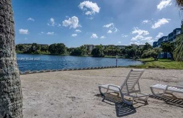 9355 Fontainebleau Blvd - 9355 Fontainebleau Boulevard, Fountainebleau, FL 33172