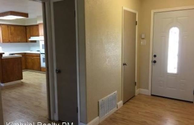 5709 Bretmoor Drive Gallery 3