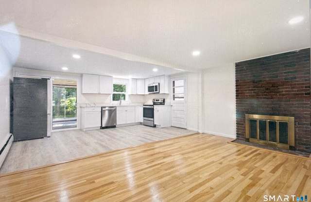 303 Bunker Hill Avenue Gallery 3