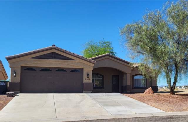 2105 E Crystal Drive photos photos