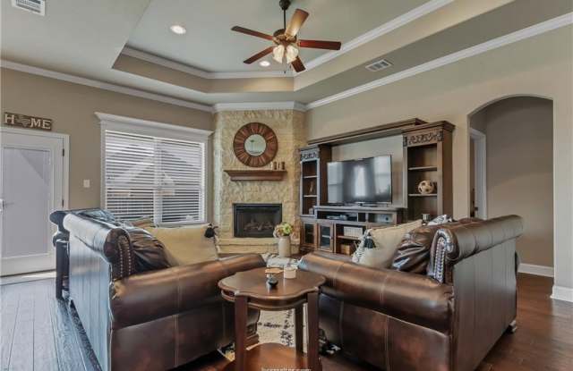 8301 Raintree Drive Gallery 2