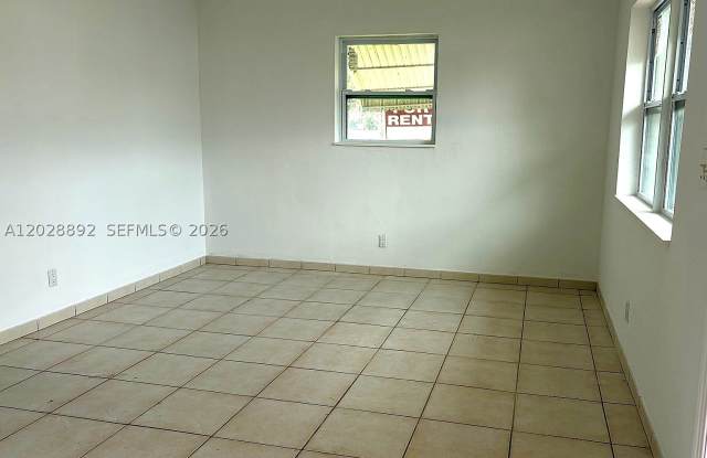 1629 Taft St Gallery 4