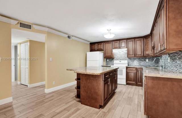 4114 Northwest 88th Avenue photos photos 4114 Northwest 88th Avenue photos photos