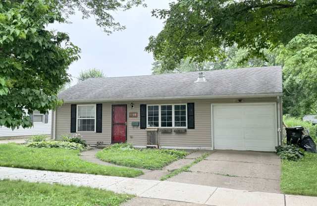 Beautiful 3 bed 2 bath home in Bloomington! photos photos