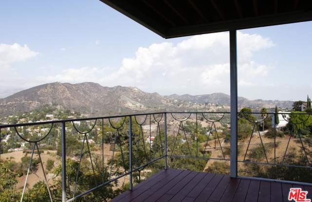 7171 PACIFIC VIEW Drive Gallery 4