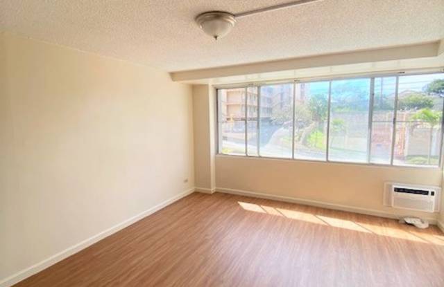 Renovated studio unit at the Five Regents photos photos