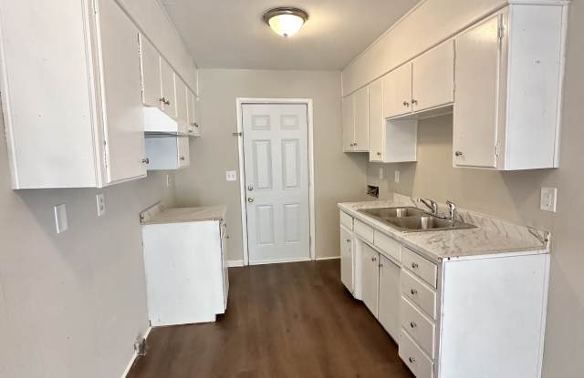7742 Rugby Avenue - 2 Gallery 4