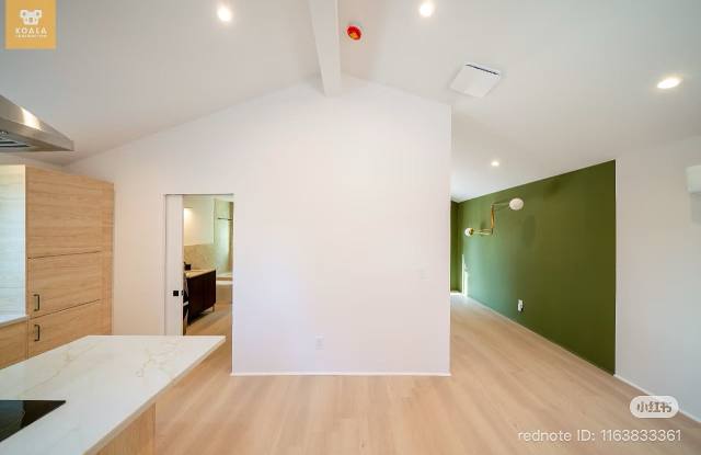 1152 West Kensington Road Gallery 2