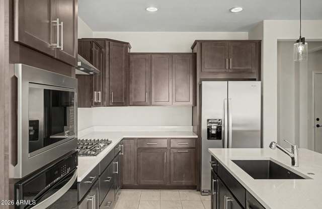 17558 W Luke Avenue photos photos