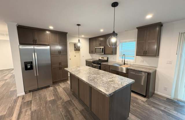 5045 Sawgrass Dr Gallery 3