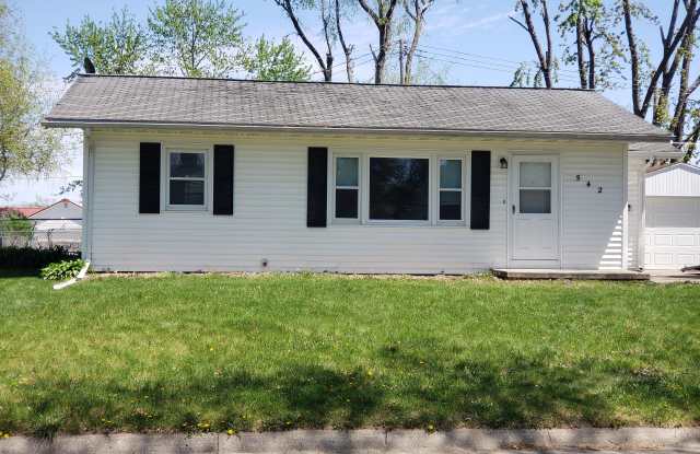 542 W 9th St N - 542 West 9th Street North, Newton, IA 50208