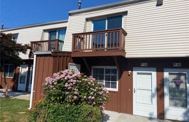330 Short Beach Road - 330 Short Beach Road, East Haven, CT 06512