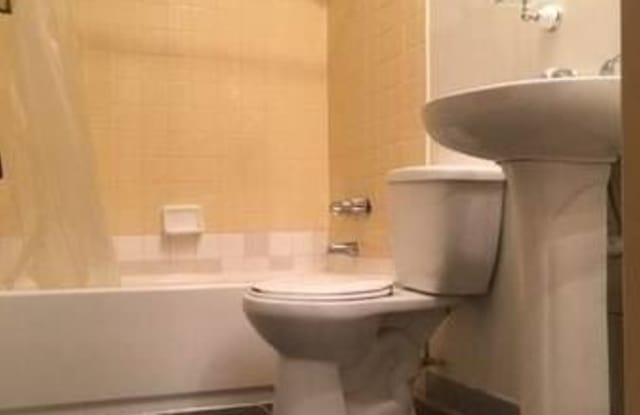 1706 U St NW Apt 104 - 1706 U St NW, Washington, DC 20009