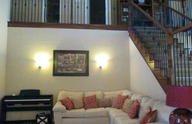 1720 Lewis Crossing Drive Gallery 2