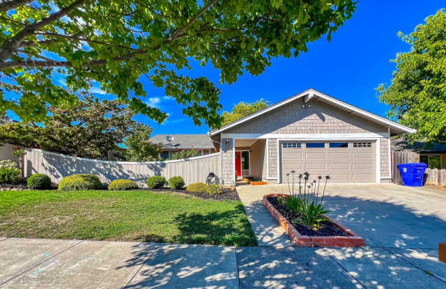 Beautifully Renovated Browns Valley Home photos photos