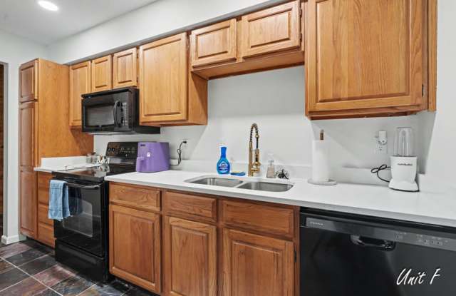 2901 University Drive - A Gallery 4