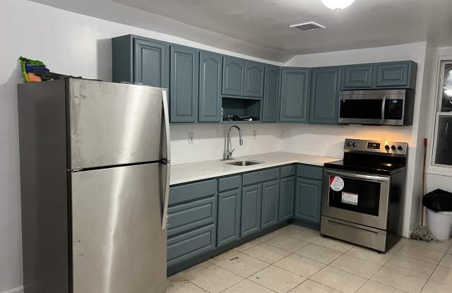 23 Schuyler Ave photos photos