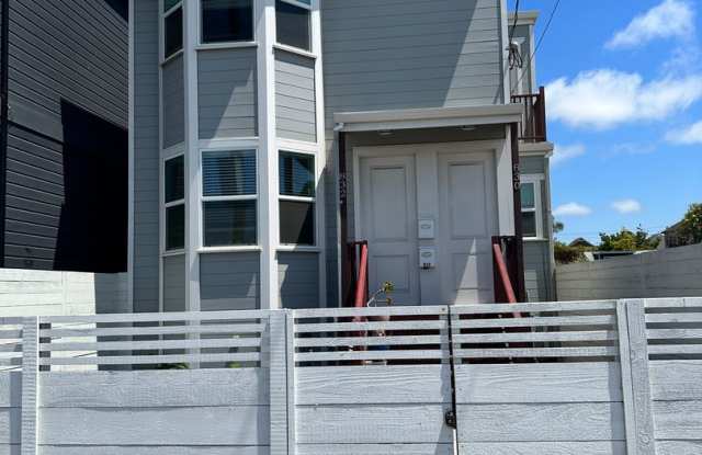 Remodeled 2bed/1 bath! Pets Ok! In-unit laundry! Gallery 4