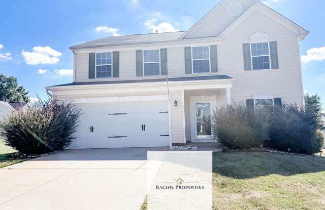 Comfort Meets Space in This Beautiful 5 Bedroom Home! Gallery 1