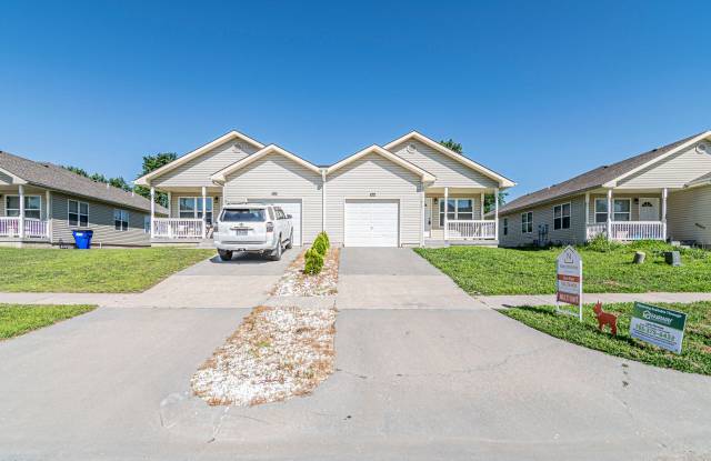 Fenced in yard! photos photos